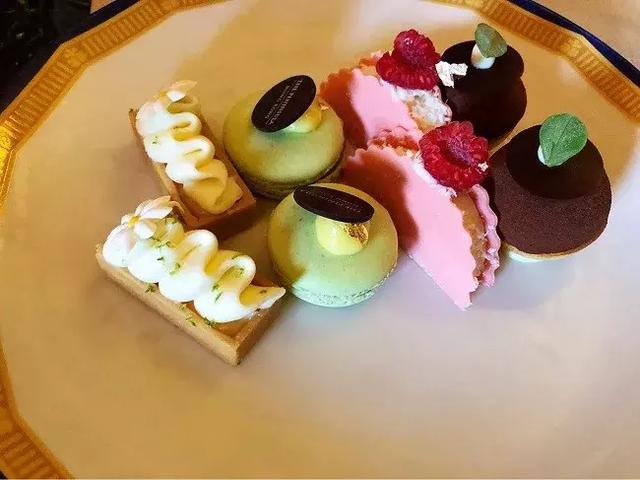 半岛酒店延续了英国下午茶近一个世纪:“差”和“贵” 半岛酒店延续了英国下午茶近一个世纪:“差”和“贵”