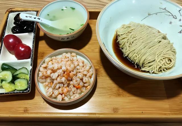 128一碗的面、蔡徐坤同款汉堡店…上海网红值不值得花时间跟钱 128一碗的面、蔡徐坤同款汉堡店…上海网红值不值得花时间跟钱