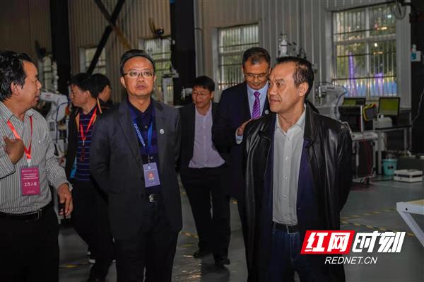湖南省第一届职业技能大赛——全省工业和信息化技术技能大赛在在张家界航院隆重开幕